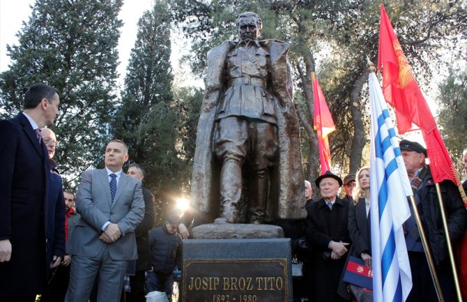 Nova Crna Gora je podigla spomenik drugu Titu