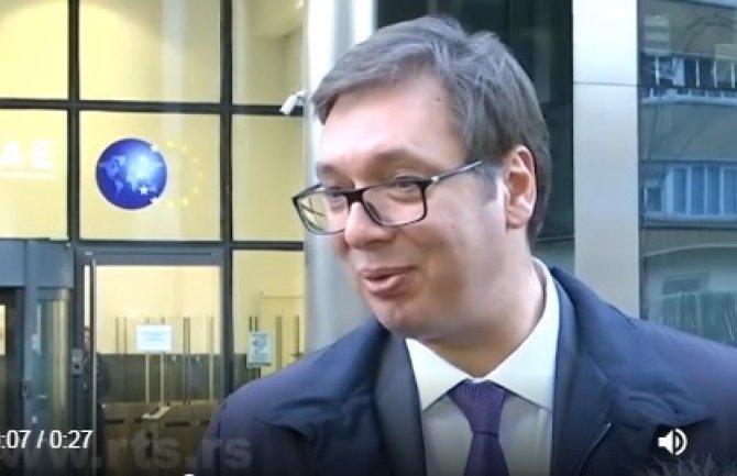 Vučić u Briselu proslavio slavu, kolegama iz regiona poslužio posnu pitu