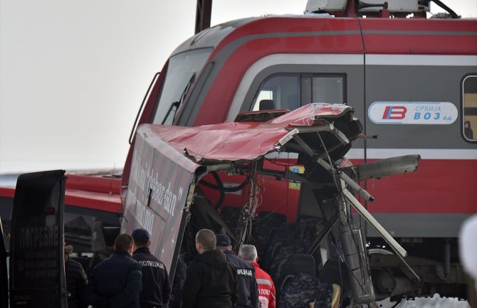 Dan žalosti u Nišu, troje putnika i dalje u teškom stanju