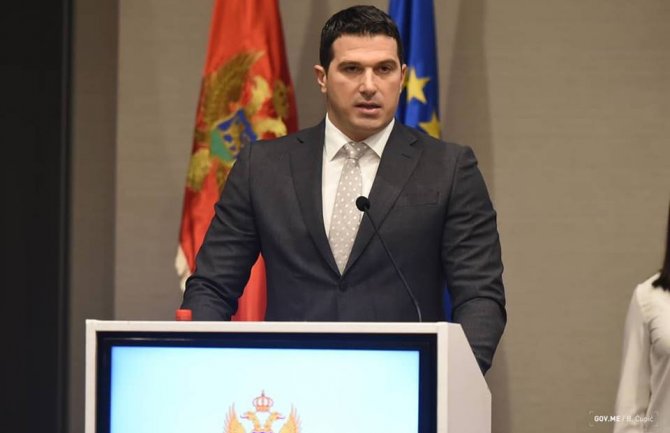 Janović: Želimo da crnogorska mladost ostane u Crnoj Gori