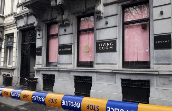 Brisel: Pucao iz “kalašnjikova” na restoran pa pobjegao