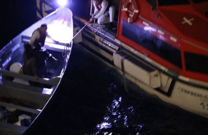 Ribari spaseni posle tri nedjelje na moru: Zaspali i ostali bez goriva