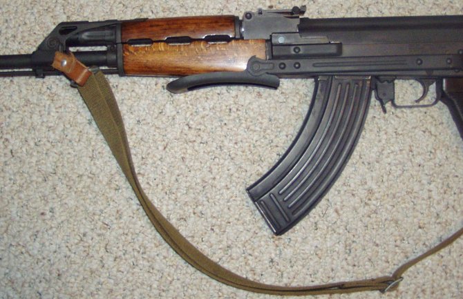 Pretresi u Risnu:Pronađena automatska puška sa 16 metaka,uhapšena jedna osoba