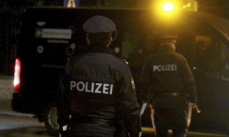 Uhapšen Srbin u Austriji: Svoju djevojku izbo nožem, a zatim pokušao da je zadavi