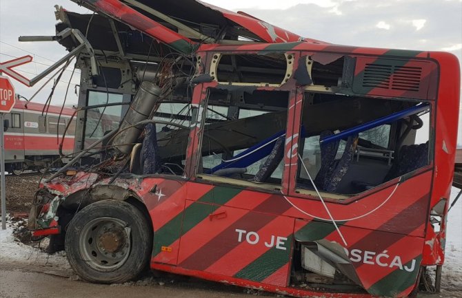 Šesta žrtva tragedije u Nišu: Preminula još jedna putnica autobusa