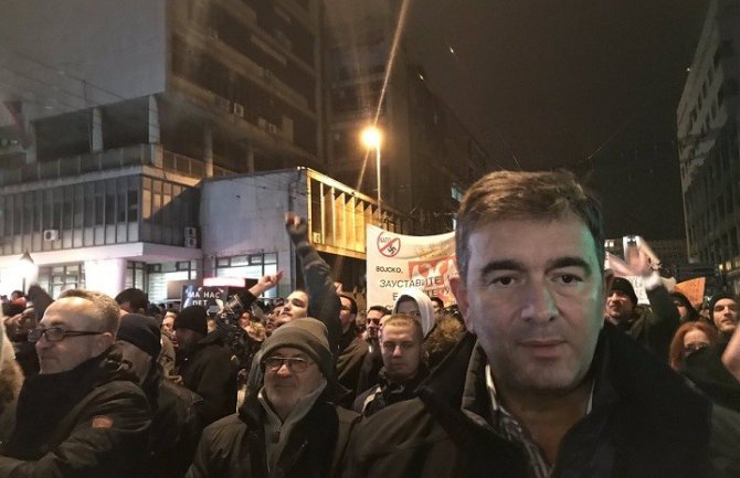 Medojević na protestu u Beogradu protiv Vučića