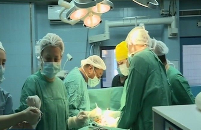 Prvi put u Crnoj Gori urađene zahtjevne operacije urinarnog trakta
