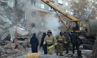 Eksplozija gasa u zgradi: Tri osobe poginule u Magnitorsku, 79 se vodi kao nestalo(VIDEO)
