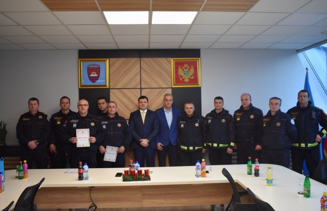 Službenicima bjelopoljske policije zahvalnice za doprinos bezbjednosti grada
