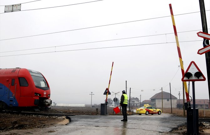 Niš: Na mjestu teške željezničke nesreće postavljena rampa (FOTO)