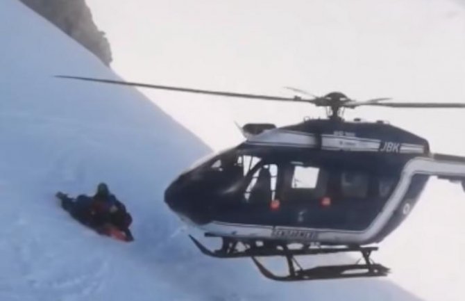 Nevjerovatna akcija spasavanja u francuskim Alpima: Pilot pokazao vrhunske vještine (VIDEO)