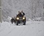 Scena neobičnih svatova: Mladence iz Kragujevca kroz sniježne smetove prevezla monahinja na motoru (foto)
