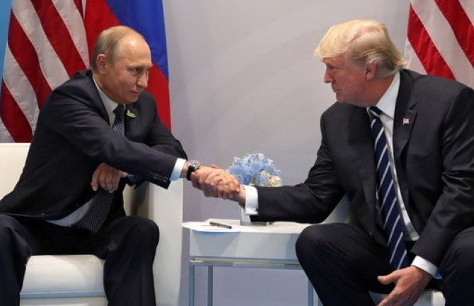 Tramp: Ništa ne dugujem Putinu, mogao bih da objavim transkript sastanka