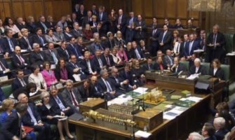 Britanski parlament odbacio predložen sporazum o Bregzitu