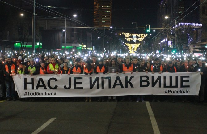 Beograd: Sa protestne šetnje za Ivanovića zatraženo da se nađu ubice i nalogodavci