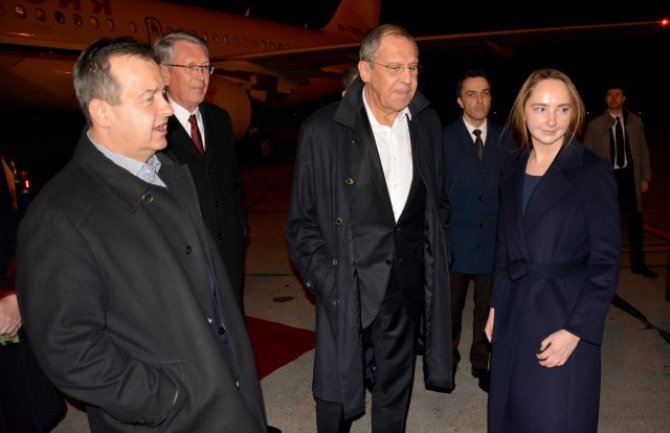 Lavrov doputovao u Beograd, dočekao ga Dačić (FOTO)