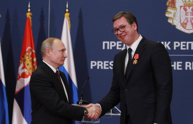 Putin: Pažljivo pratimo šta se dešava u regionu, Vučiću orden Aleksandra Nevskog