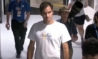 Nema prolaza bez propusnice: Pravila važe i za velikog Federera (VIDEO)
