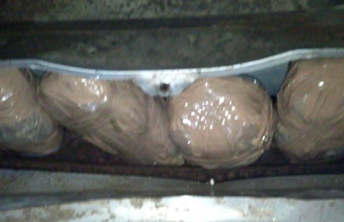 Srbijanac pokušao da pređe granicu sa bunkerom u vozilu i 18 kg skanka