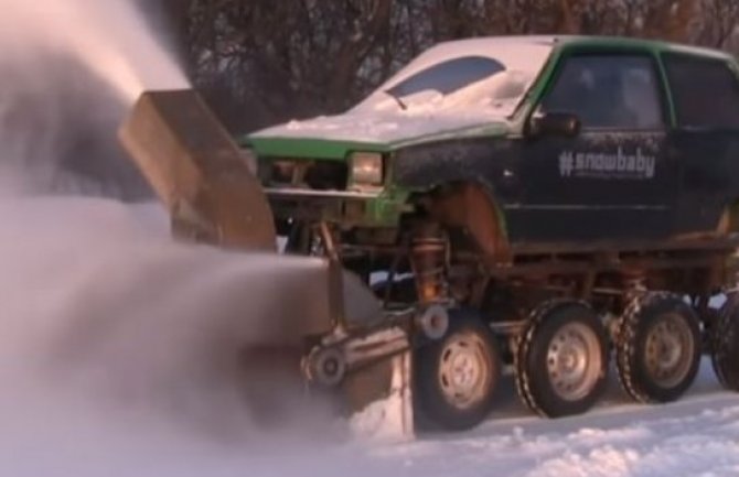 Imate problem sa snijegom? Rus ima rješenje! (VIDEO)