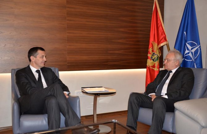 Bošković čestitao ambasadoru Makedonije postizanje istorijskog sporazuma sa Grčkom