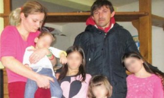 Nastavljena drama porodice Vukosavljević: Sa četvoro djece ponovo na ulici