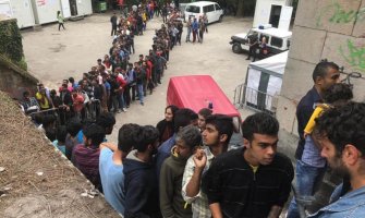 Tuča više stotina migranata u prihvatnom centru u Bihaću, troje teže povrijeđeno, 11 uhapšenih