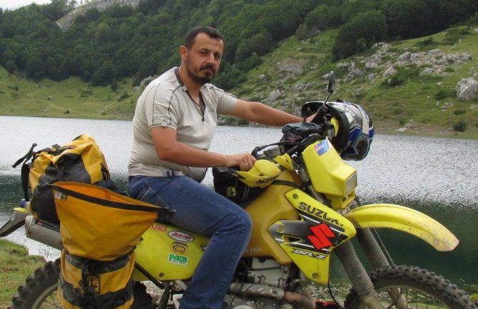 Hladno jezero jače od hrabrog srca: Darko Vujošević izgubio život pokušavajući da pomogne porodici