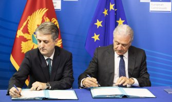 Nuhodžić i  Avramopulos parafirali sporazum u Biselu: Frontex čuva granice CG