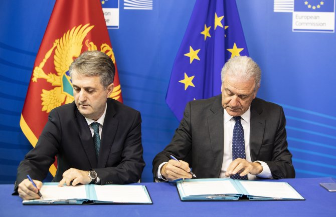 Nuhodžić i  Avramopulos parafirali sporazum u Biselu: Frontex čuva granice CG