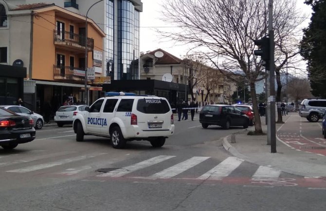 Podgorica: Pucnjava ispred hotela nakon svađe, ranjena dva brata