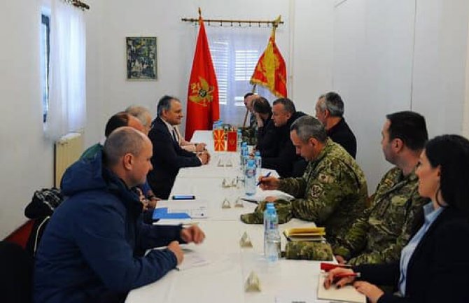 Nikolić: Sa Makodonijom uskoro saradnja u NATO-u