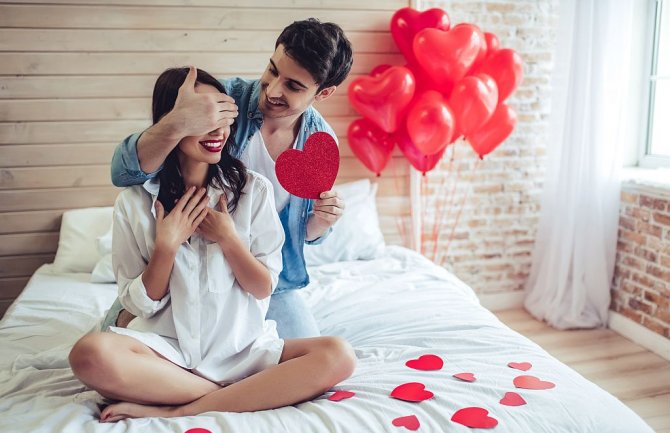 Horoskop: Odaberite idealan poklon za Dan Zaljubljenih
