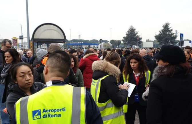 Požar na aerodromu u Rimu, otkazani svi letovi