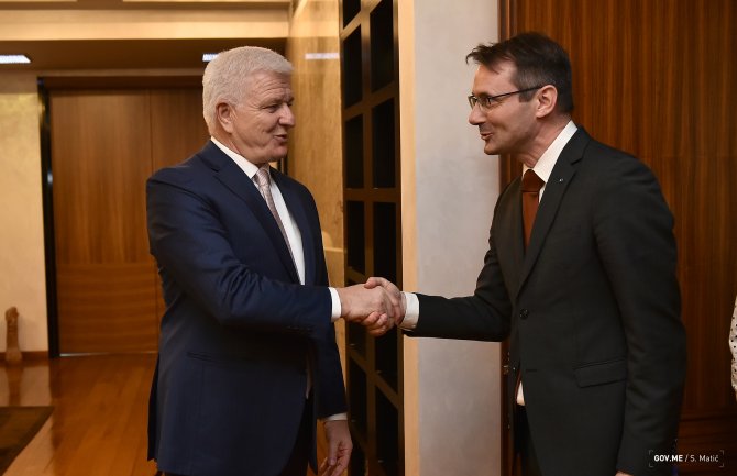 Crna Gora ima podsticajan ambijent za poslovanje banaka