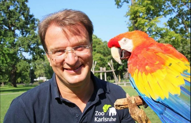 Papagaj iz filma Pipi Duga Čarapa uginuo u 51. godini (VIDEO)