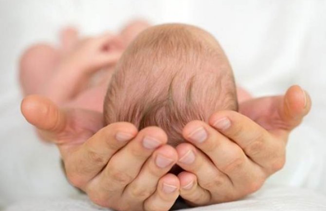 Najmanja rođena muška beba na svijetu: Rodio se sa  268 grama