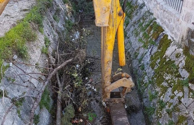 Tivat: Očišćeni kanali u dužini od 7,26 kilometra