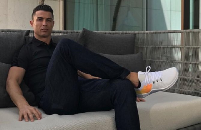 Ronaldo se pohvalio novim skupim automobilom, jedan takav zaradi za 5 dana