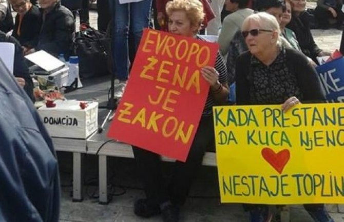 Ukidanje naknada sramna odluka, vlasti moraju pronaći rješenje za 22 hiljade majki Crne Gore