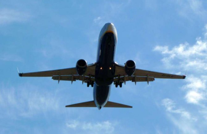 Nju Džersi: Avion prinudno sletio, putnici evakuisani