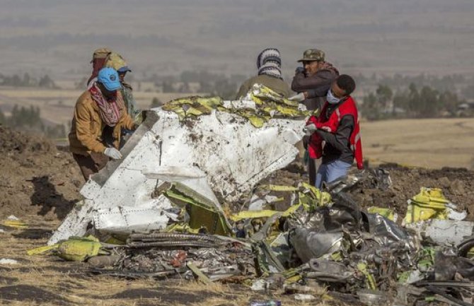 Pronađene crne kutije aviona koji se srušio u Etiopiji, istražuje se uzrok nesreće