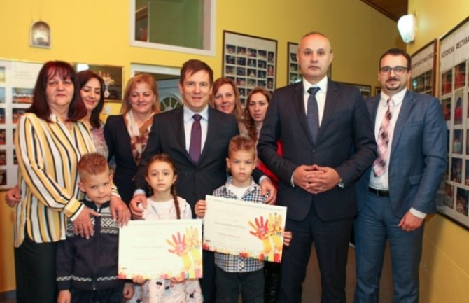Počasna priznanja iz Češke za djecu sa Cetinja