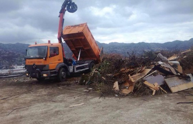 URA Cetinje: Komunalno na nelegalan način odlaže otpad na mjestu Ševrlja