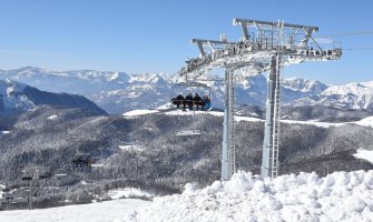 Za bolji život građana na Sjeveru: Potpisan ugovor za izgradnju šestosjedne žičare i ski staza u Mojkovcu