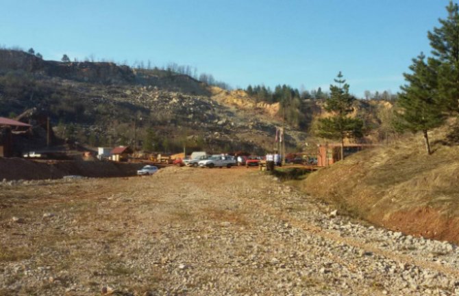 Srebrenica: Nakon 10 sati kopanja izvučena tijela rudara