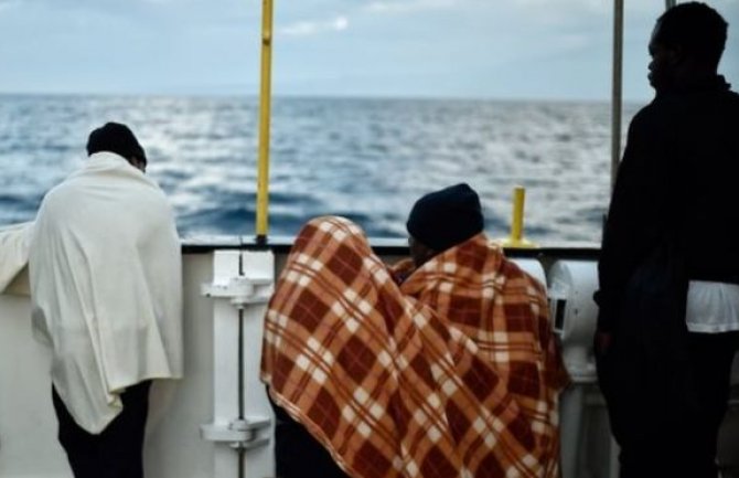 Migranti oteli teretni brod u vodama Libije