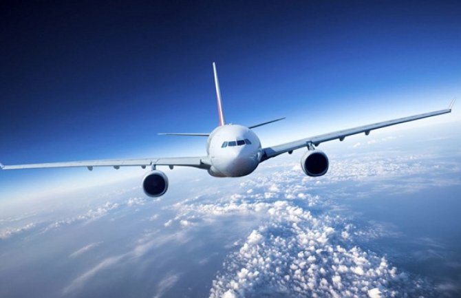 Panika u avionu: Putnik lažno saopštio da boluje od koronavirusa