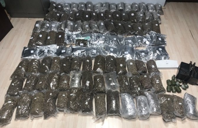 Kragujevac: Zaplijenjeno 102 kg marihuane i 10 bombi 