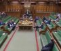 Zasijedanje britanskog parlamenta prekinulo curenje vode sa plafona (VIDEO)